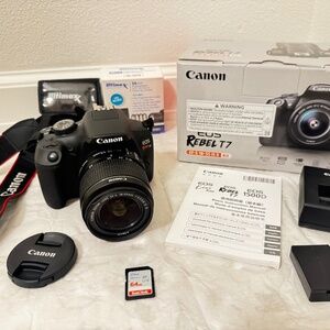 Canon EOS Rebel T7 EF-S 18–55 IS II Digital SLR Camera in Black